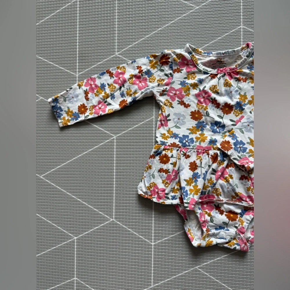 Carters|Baby girl Pink Floral Long Sleeve Baby Romper onesie•••24M,boho style